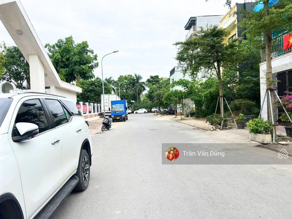 Cc bán đất biệt thự khu 31ha trâu quỳ gia lâm 236m2 mt 11.83m vị trí đẹp trung tâm. giá cực tốt