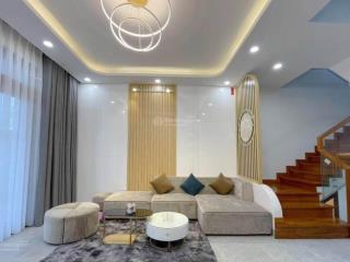 Bán nhanh nhà 2tỷ350 shr ngay vòng xoay đại lộ tp bình dương