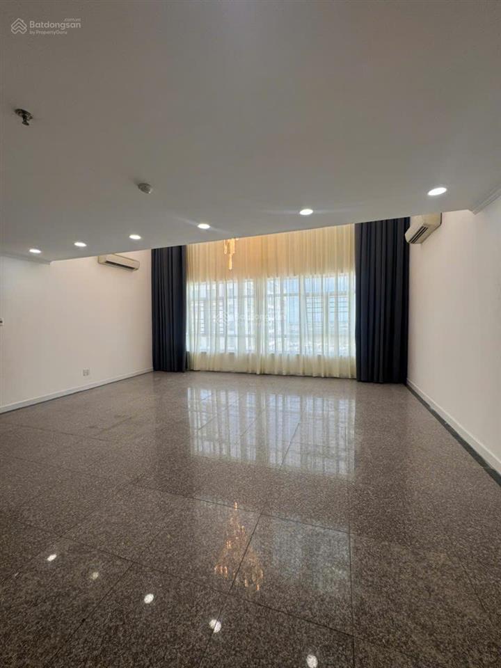 Bán căn hộ penthouse giai việt hoàng anh 856 p5, q8. dt 227m2 3pn 4wc, giá bán 8.5tỷ.  0866 688 ***