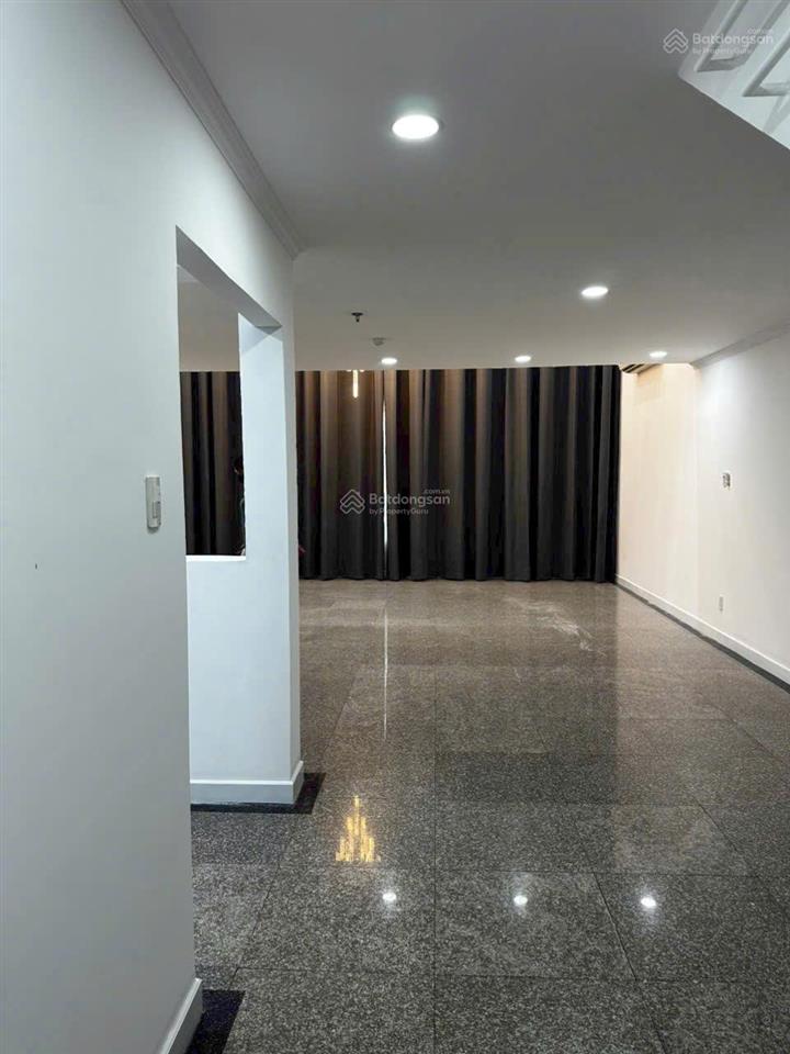 Bán căn hộ penthouse giai việt hoàng anh 856 p5, q8. dt 227m2 3pn 4wc, giá bán 8.5tỷ.  0866 688 ***