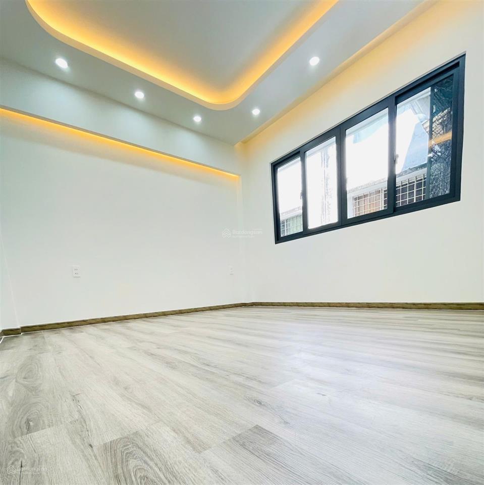 Bán căn hộ hùng vương điện máy q5 dt 63m2,2pn, 1wc, view tản đà, thang bộ giá 2.9 tỷ.  0866 688 ***