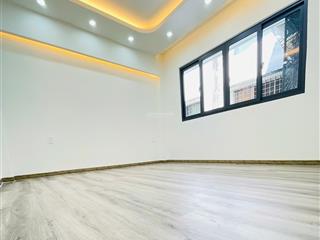 Bán căn hộ hùng vương điện máy q5 dt 63m2,2pn, 1wc, view tản đà, thang bộ giá 2.9 tỷ.  0866 688 ***