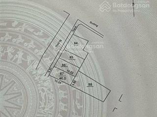 Đất mặt đường, vỉa hè, view công viên, hồ nước, giá mềm.