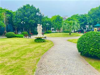 Bán nhanh bt hoa sữa 02  10 hướng đb 200.5m2 xây dựng 423m2 view vườn hoa lớn sông miên man, 51tỷ