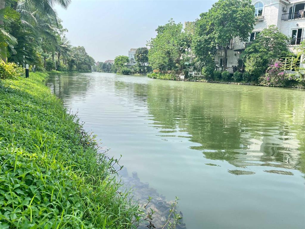 Bán bt đơn lập áp góc view sông to nguyệt quế 02  04, 345m2, sát vườn hoa, trung tâm gần hồ 99 tỷ