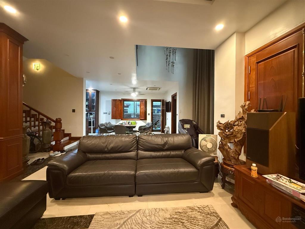 62m2 nhà phùng chí kiên, mặt tiền rộng, thoáng, đường ô tô tránh  sổ vuông, qh đất ở