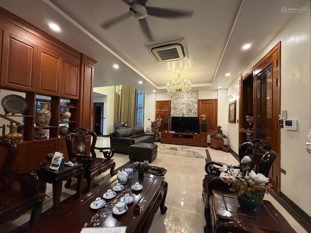 62m2 nhà phùng chí kiên, mặt tiền rộng, thoáng, đường ô tô tránh  sổ vuông, qh đất ở