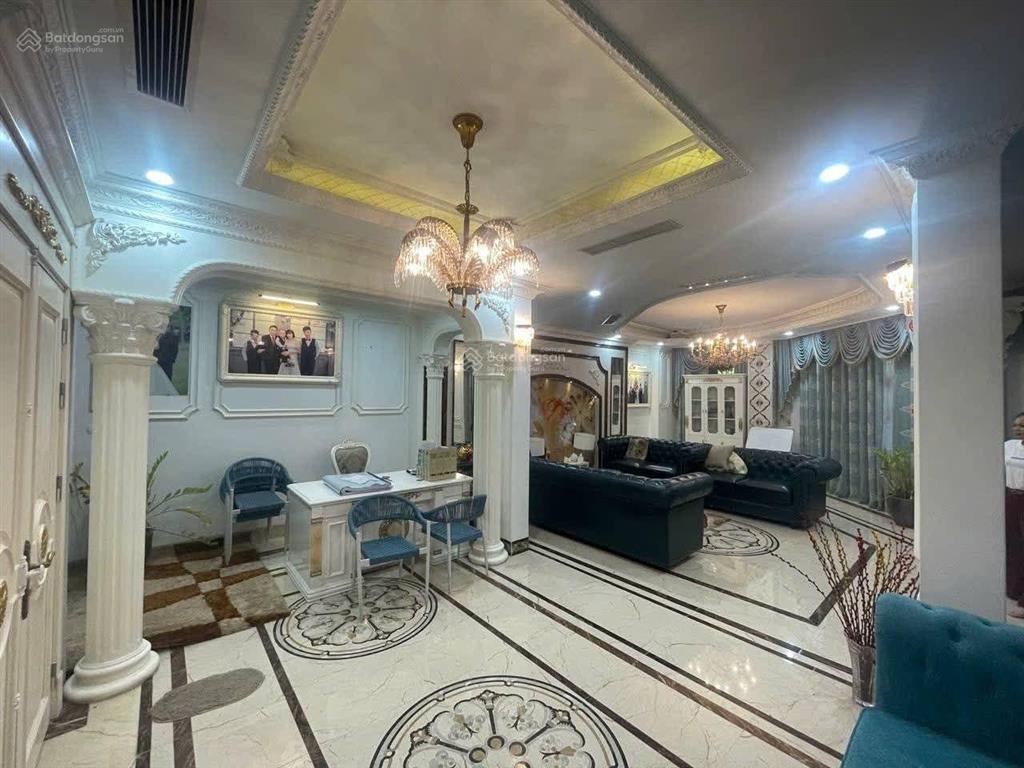 5 tầng đẹp lung linh phùng chí kiên  cầu giấy. dt 56m, ô tô tránh. giá 22 tỉ