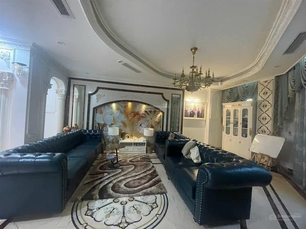 5 tầng đẹp lung linh phùng chí kiên  cầu giấy. dt 56m, ô tô tránh. giá 22 tỉ