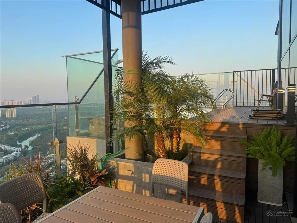 Bán căn penthouse 300m2 tuyệt tác sống trên không  view biệt thự đảo giá tốt nhẩt tại ecopark