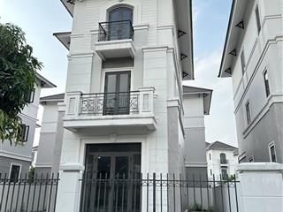 Bán biệt thự đơn lập 216m2 chuẩn singapore tại centa vsip. giáp gia lâm long biên hà nội