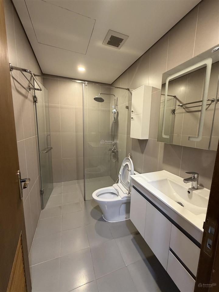 Chính chủ, em cần bán căn hộ cccc dự án goldmark city 3pn, 2vs để lại đầy đủ nôi thất cao cấp