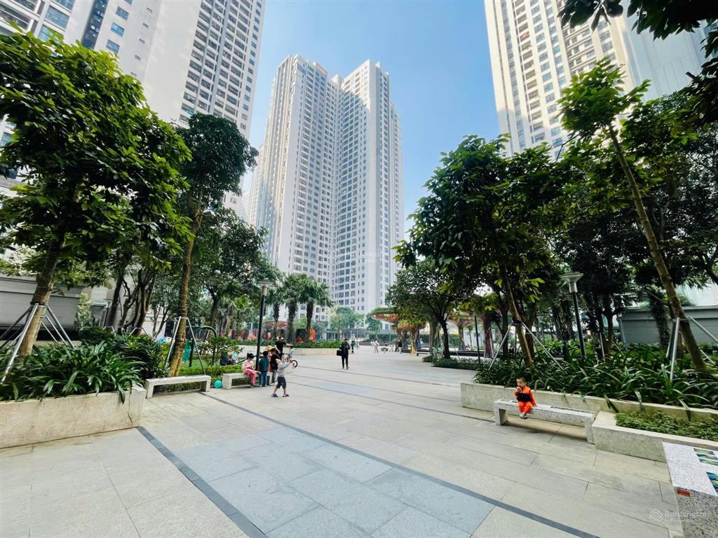 Chính chủ, em cần bán căn hộ cccc dự án goldmark city 3pn, 2vs để lại đầy đủ nôi thất cao cấp