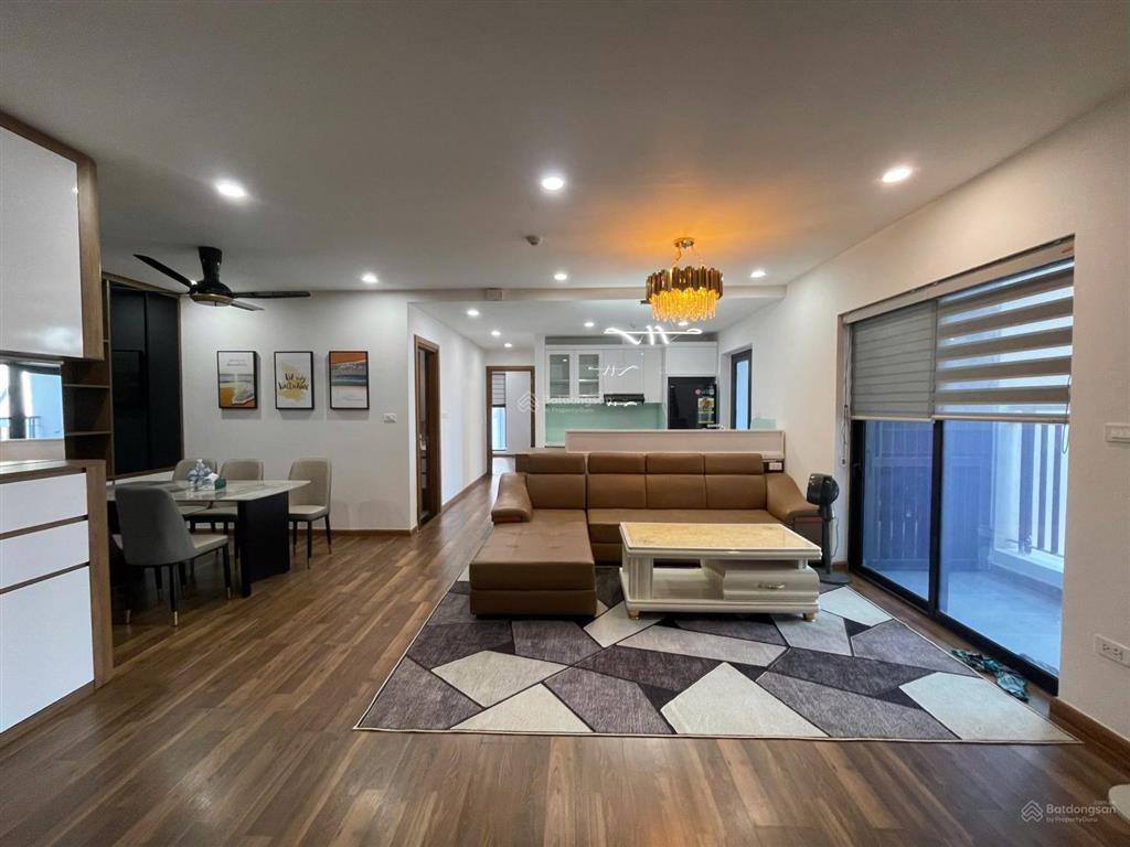 Chính chủ, em cần bán căn hộ cccc dự án goldmark city 3pn, 2vs để lại đầy đủ nôi thất cao cấp