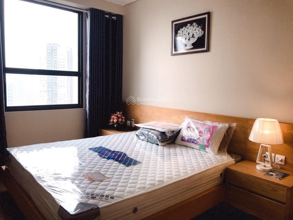 Chính chủ cần bán gấp căn hộ 2n2vs 63m tại vinhomes dcapital trần duy hưng giá 7,7 tỷ full nội thất