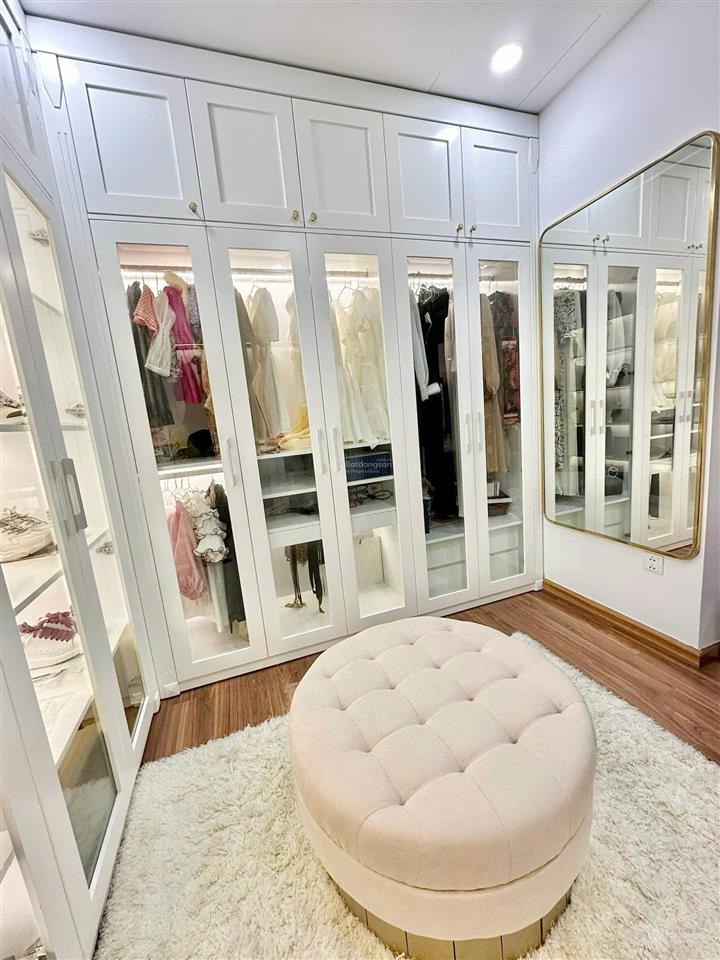 Tôi cần bán căn 96m2 3n2vs tại tòa golden park phạm văn bạch giá công khai 8,5 tỷ có thương lượng