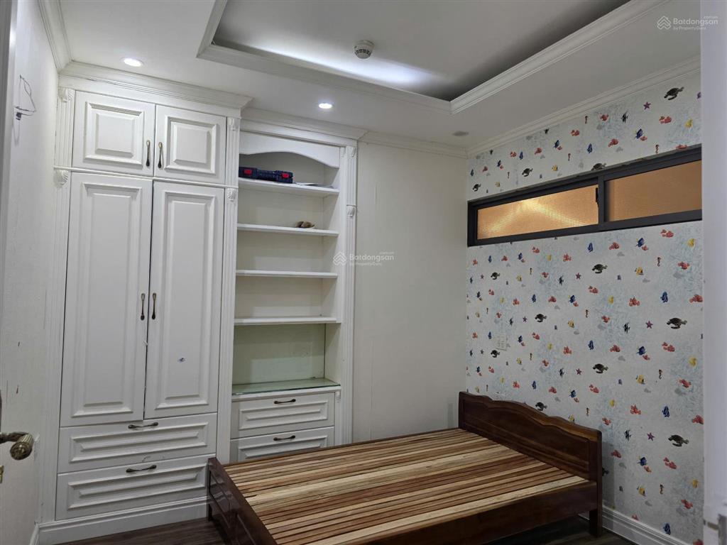 Tôi chính chủ cần bán căn 117m2 3n2vs tại thăng long no 1, có slot ô tô, giá 8,8 tỷ có thương lượng