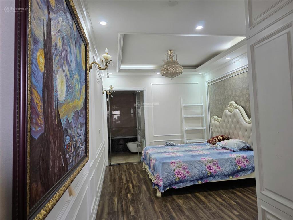 Tôi chính chủ cần bán căn 117m2 3n2vs tại thăng long no 1, có slot ô tô, giá 8,8 tỷ có thương lượng