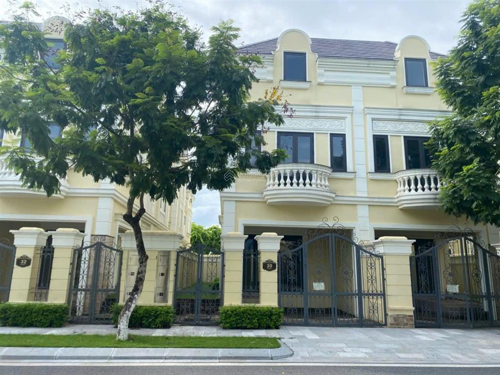 Nhà tôi cần bán nhanh căn biệt thự hàng ngoại giao an lạc symphony