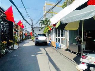 Bán nhà khu đồng bộ gần Emart Phan Huy Ích, 5 phòng ngủ, hẻm 5m, chỉ 6 tỷ nhỉnh