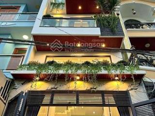 Kẹt vốn bán gấp nhà vĩnh khánh p10 q4. dt 70,4m2 giá 3tỷ590 gần thcs vân đồn. đang cho thuê 28tr