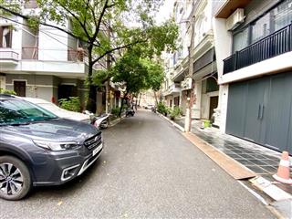 Bán nhà phạm văn đồng, 70m, 6tầng, thang máy, mặt tiền bề thế 6m, gara oto  2 thoáng  21.tỷ