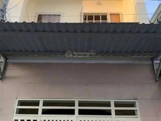 Bán gấp căn nhà 1 trệch 1 lầu, đường lý thường kiệt, thị trấn hóc môn 71m2 giá 1 tỷ 720, sổ sẵn