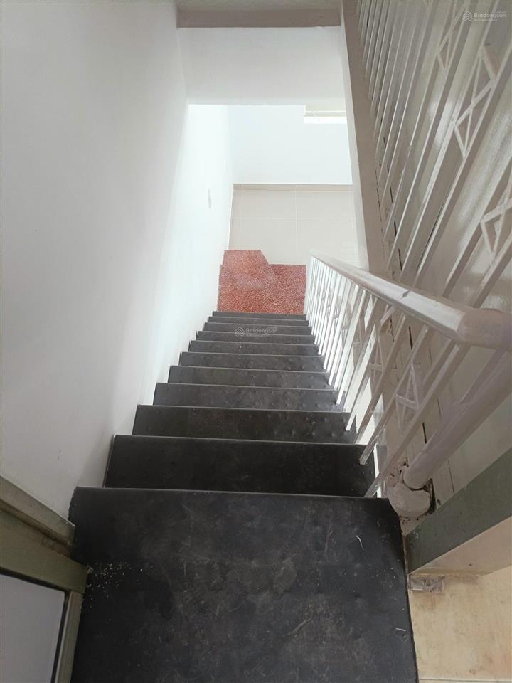 Bán chung cư 52 đường 322 phạm hùng p5 q8 có thang máy dt 50m² nhà sạch đẹp, view thoáng mát.