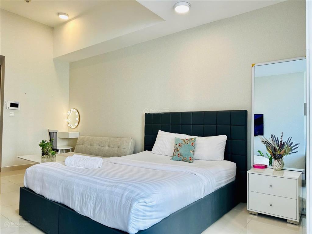 Toạ lạc quốc đảo bến vân đồn p6 quận 4. chung cư river gate residence căn hộ 35m2 view bitexco