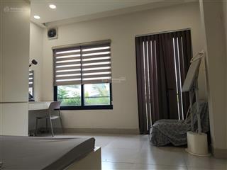 Nhà đẹp 3 tầng ~ 100m2  ngang khủng 9.5m  hẻm ô tô, gần mặt tiền lê văn thịnh