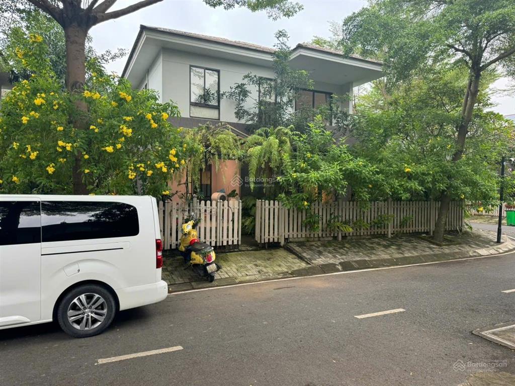 Bán biệt thự góc 2 mặt tiền lớn nhất khu camellia garden, bình chánh