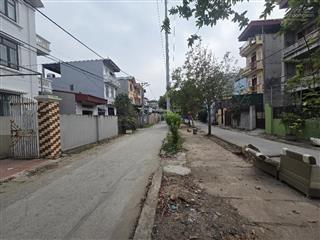 Mảnh đất 250 m mặt tiền 16 m săn nhà 3 tầng,mặt đường ô tô tránh tại ngọc hồi hà nội.