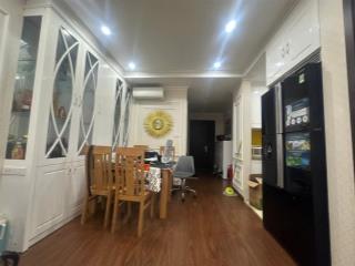 Cho thuê căn hộ chung cư Tầng 11 Nguyễn Trãi, 75m2, 2 ngủ, 2 vệ sinh, 15 Triệu