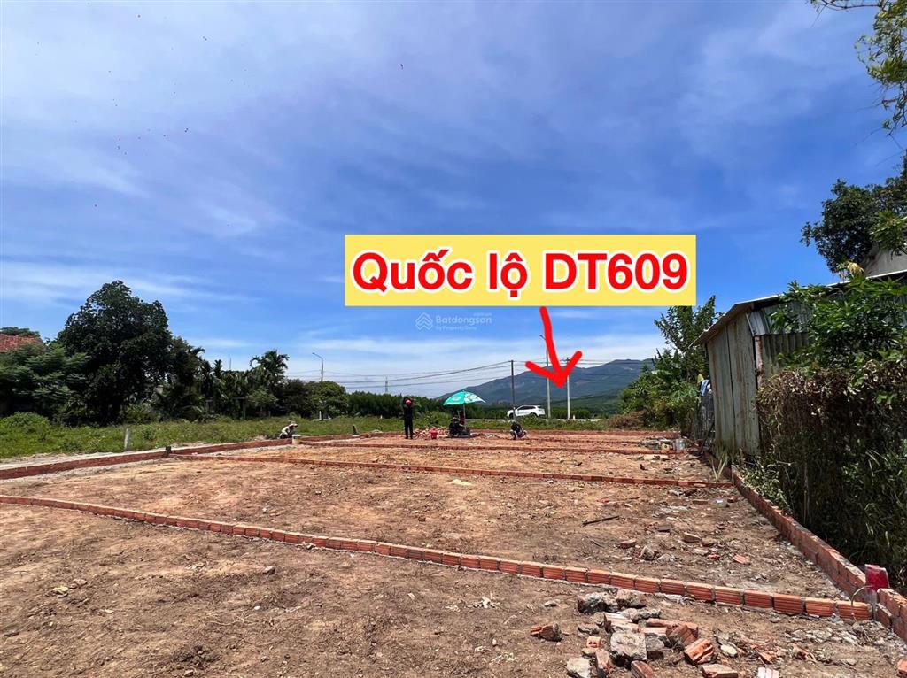 Với 300 triệu sỡ hữu ngay lô đất sát mặt tiền đường dt609b