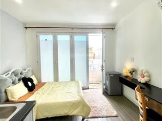 Cho thuê phòng trọ giá rẻ quận 1, có ban công, nội thất như hình, gần đh ueh, tân định quận 1