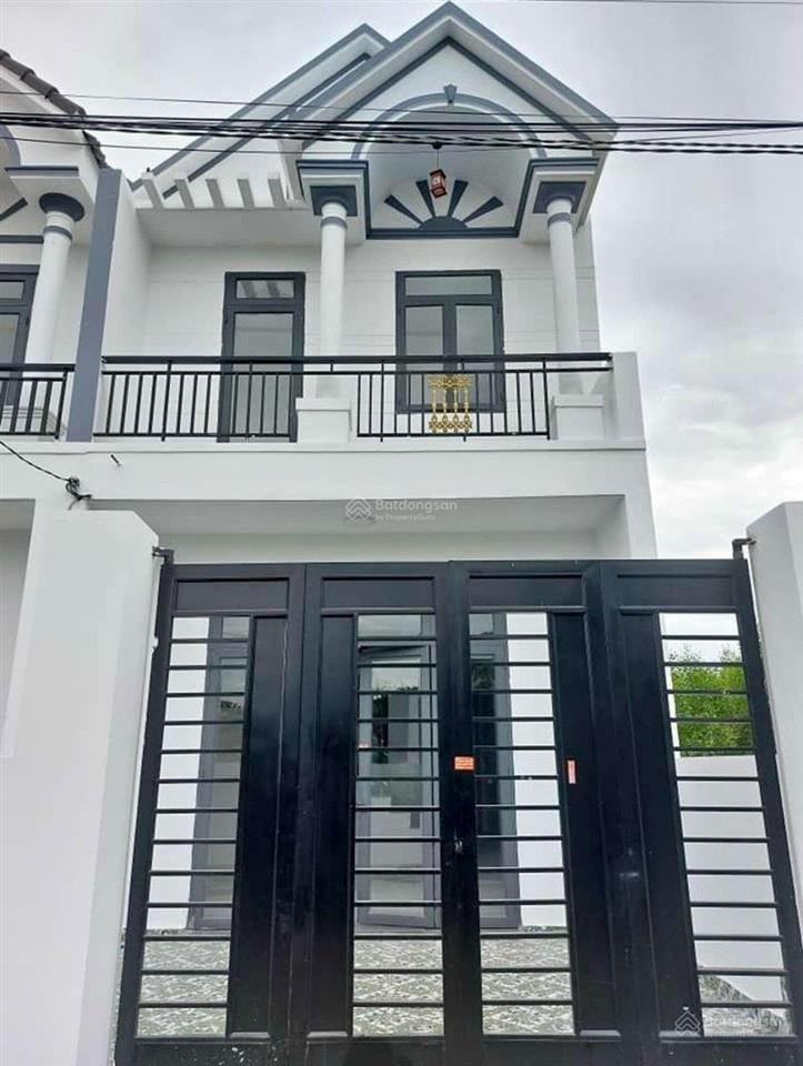 Cần tiền bán gấp căn nhà 1 lầu 1 trệt nằm gần cây xăng 75  đồng khởi