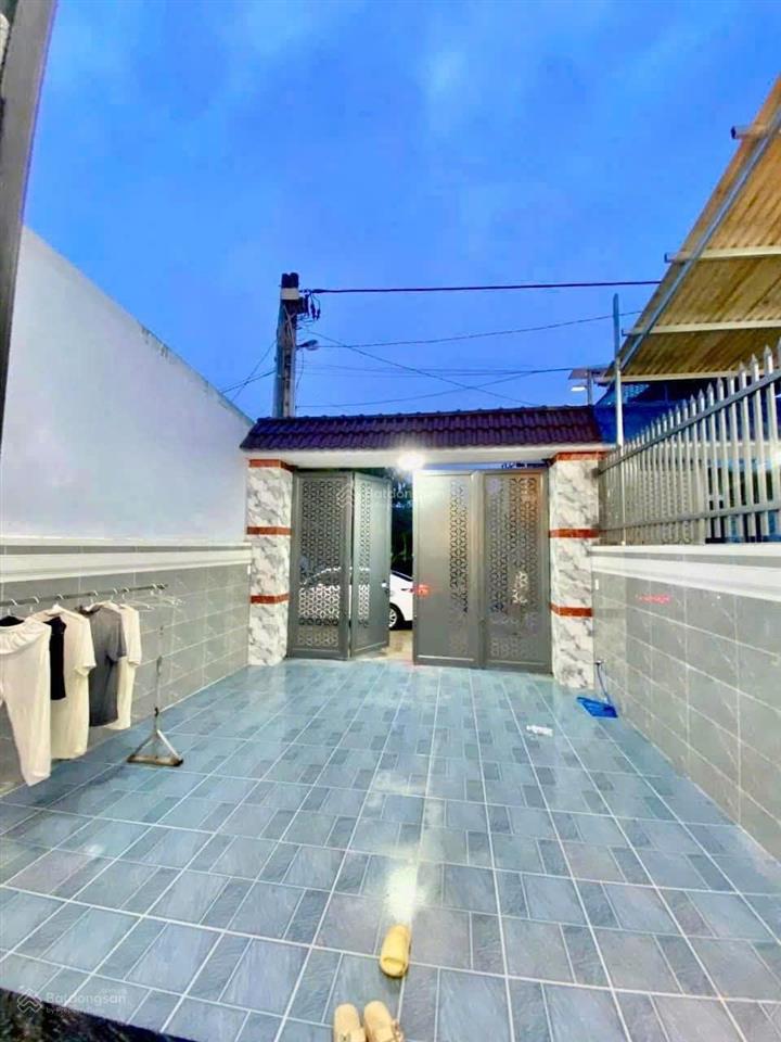 Cần tiền bán gấp căn nhà gác lửng mới xây nằm gần cây xăng 26  đồng khởi