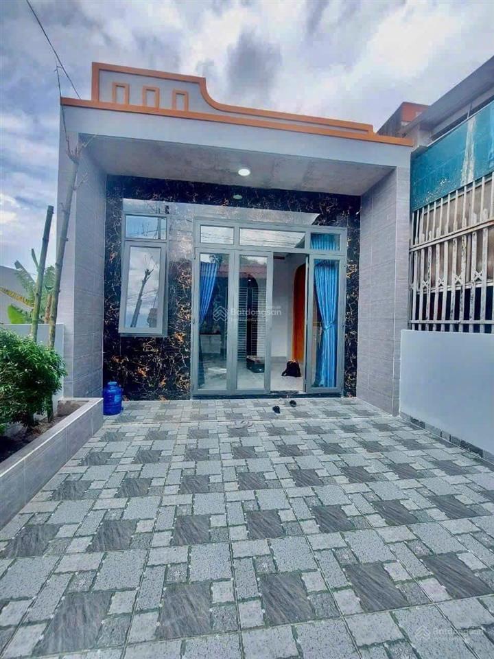 Gia đình em chuyển về quê sống cần bán gấp căn nhà mới xây nằm gần khu du lịch bửu long