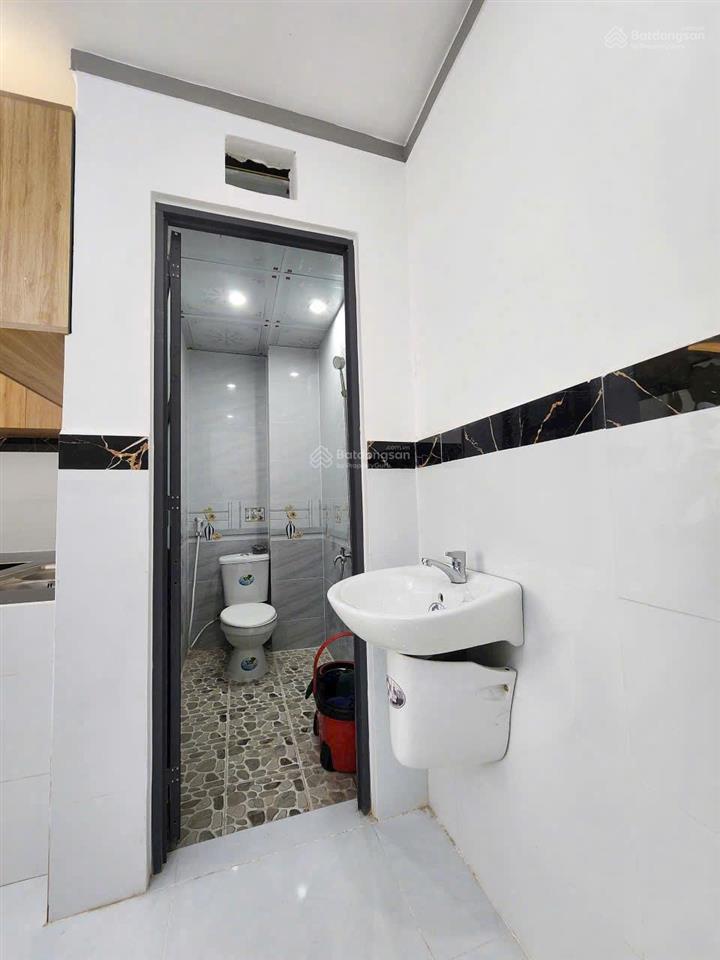 Cần tiền bán gấp căn nhà 1 trệt 1 lầu nằm gần cây xăng 75 giá trọn gói thanh toán từ 750 triệu