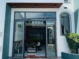 Gia đình tôi chuyển về quê cần bán gấp căn nhà sổ riêng nằm cuối đường huỳnh căn nghệ bửu long