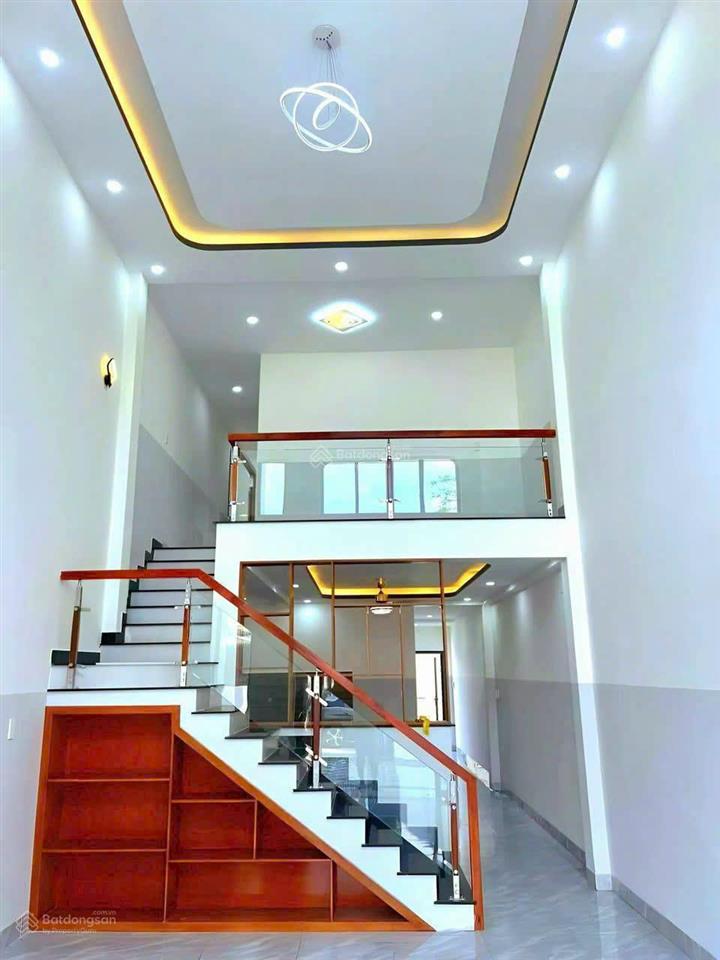 Hạ giá 100 triệu bán gấp nhà 1 trệt 1 lửng mới xây nằm cuối đường huỳnh văn nghệ