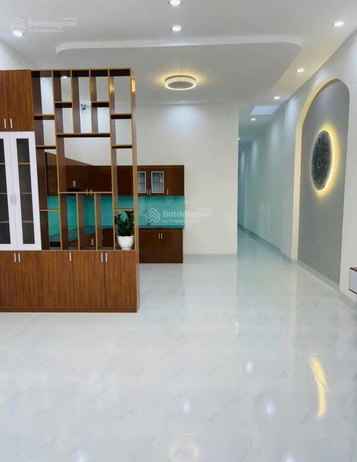 Cần bán gấp căn nhà mới xây nằm ngay cây xăng thạnh phú, sổ hồng riêng thổ cư