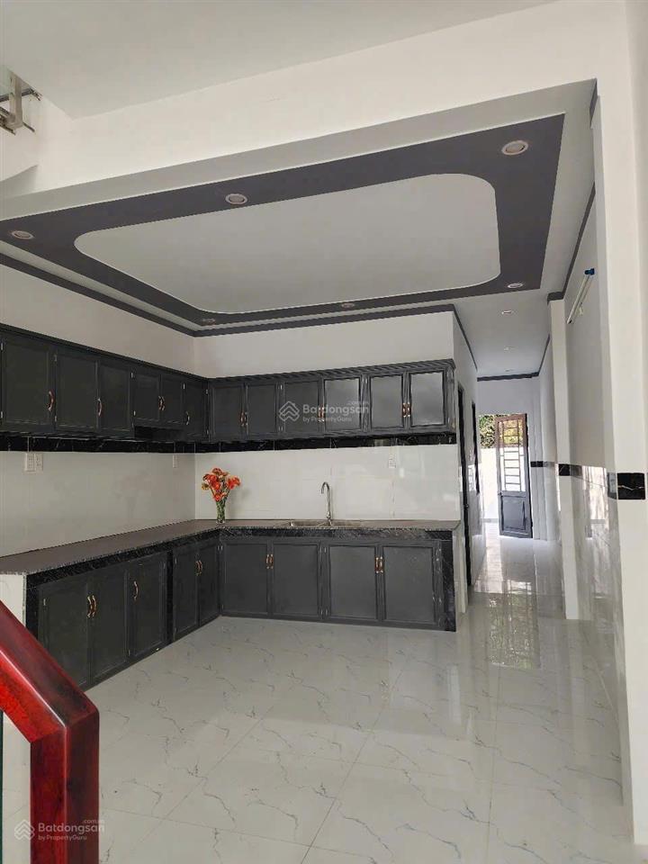 Hạ giá 100 triệu bán gấp căn nhà gác lửng mới xây nằm ngay cầu bạch đằng 2 tân uyên bình dương