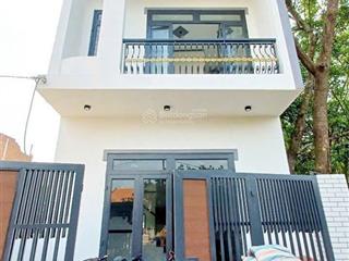 Bán gấp căn nhà 1 trệt 1 lầu nằm ngay trạm thu phí bửu long