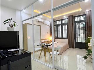 Căn hộ bancol 1 phòng ngủ tách bếp full nội thất 45m2 ngay gần công viên lê thị riêng