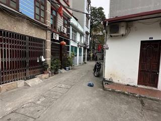 Nhanh, đất đầu cầu hữu hòa  cầu tó, 50m2 ô tô tải đỗ sát nhà, sổ vuông vắn đẹp hoa hậu, sẵn cấp 4