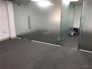 Văn phòng 40m2 giá 8 triệu chưa vat có bàn ghế tòa nhà vp nguyễn minh hoàng, p12, tân bình khu k300