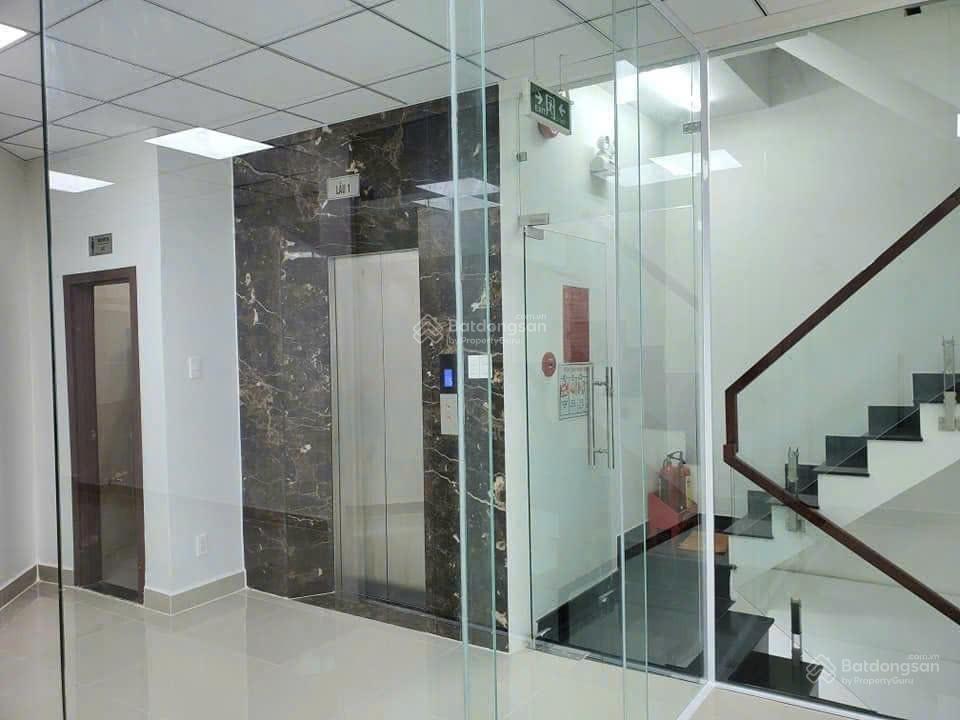 Văn phòng trệt q1 diện tích 85m2 giá 20 triệu/th tòa nhà vp mặt tiển nguyễn văn nguyễn.