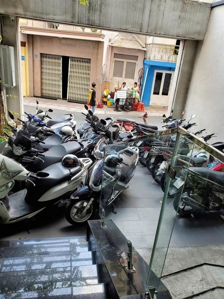 Văn phòng trệt q1 diện tích 85m2 giá 20 triệu/th tòa nhà vp mặt tiển nguyễn văn nguyễn.