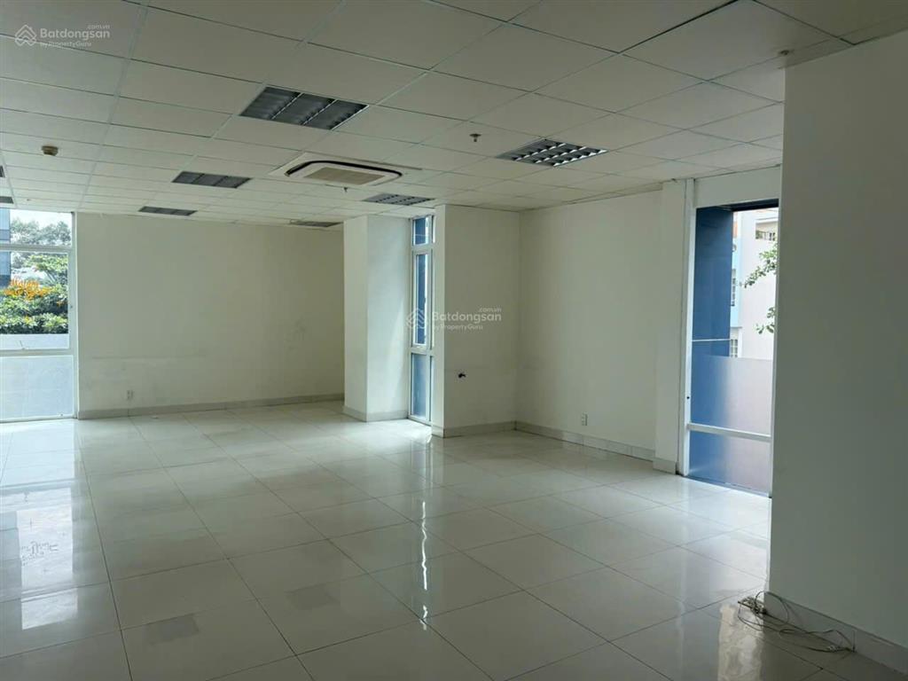 Văn phòng q3 giờ tự do 50 m2, giá 17 triệu/th tòa nhà vp mặt tiền đường kỳ đồng